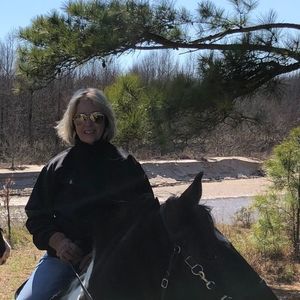 Meet your Posher, Lynda